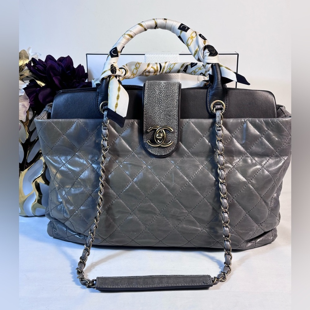 Chanel Glazed Calfskin & Stingray Bindi Cc Large Tote
